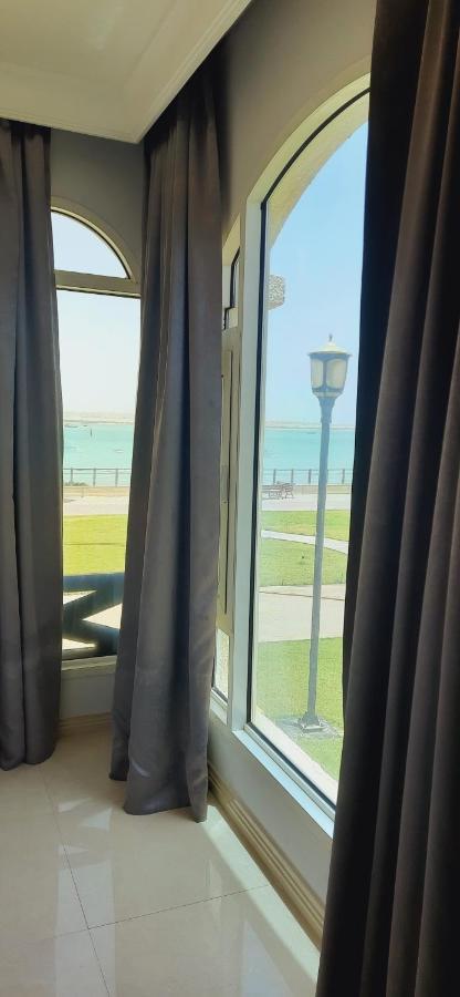 Tio Sea Resort Al Khawr Bagian luar foto View from the window of a room at the hotel