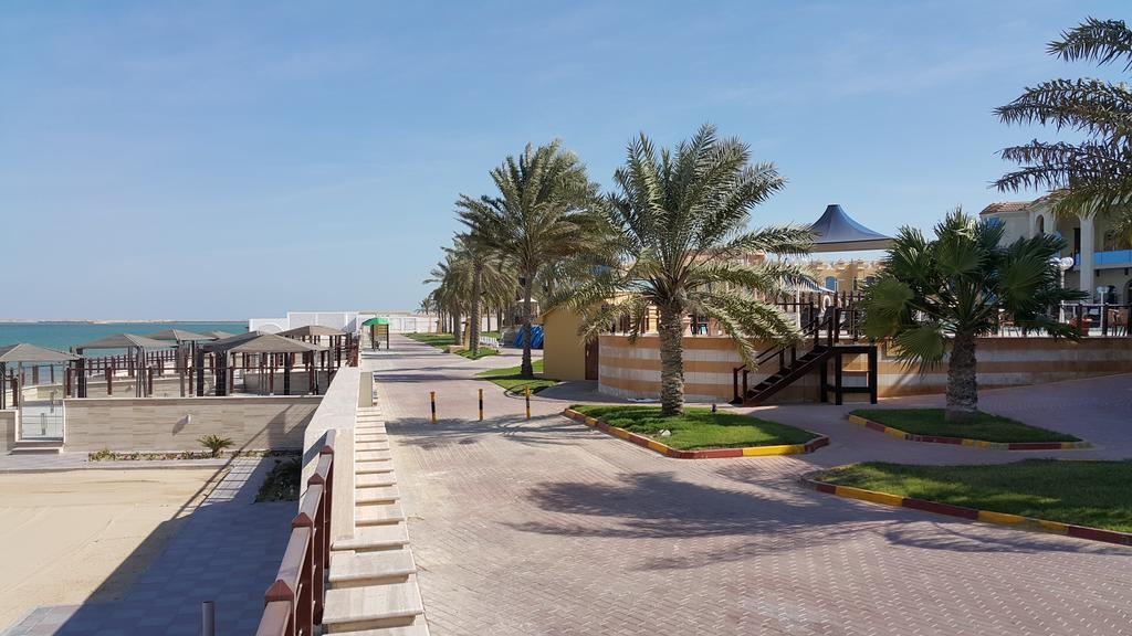 Tio Sea Resort Al Khawr Bagian luar foto Al-Shaab beach