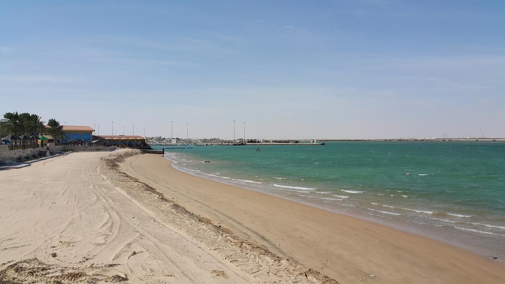Tio Sea Resort Al Khawr Bagian luar foto Al Khor Beach