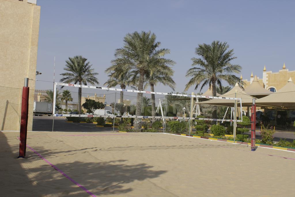 Tio Sea Resort Al Khawr Bagian luar foto Al-Shaab Village